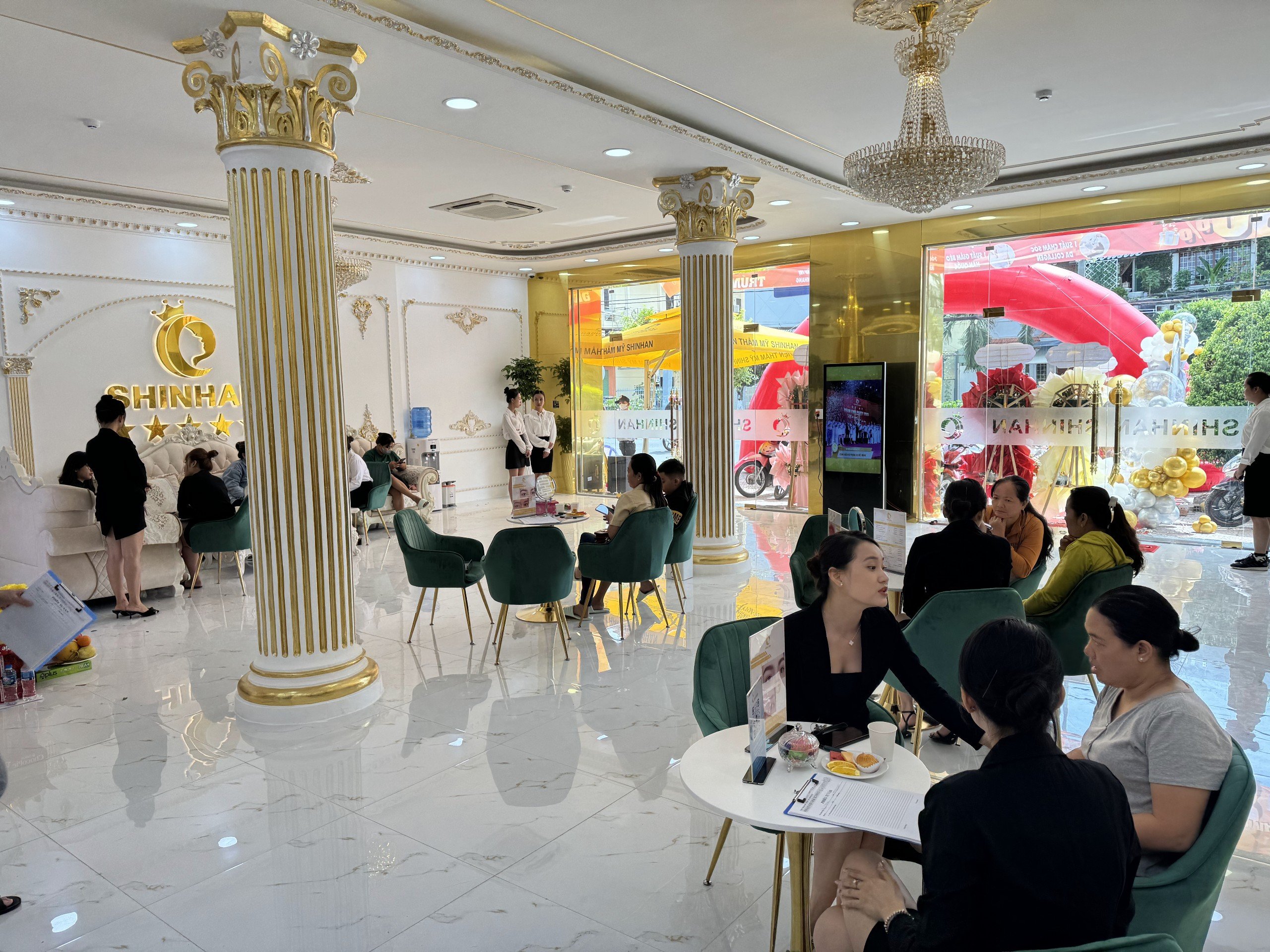 Khối kinh doanh